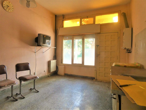 Imagen 5 de 30 de Venta En Block: Galpón + Dos Departamentos + Dos Locales
