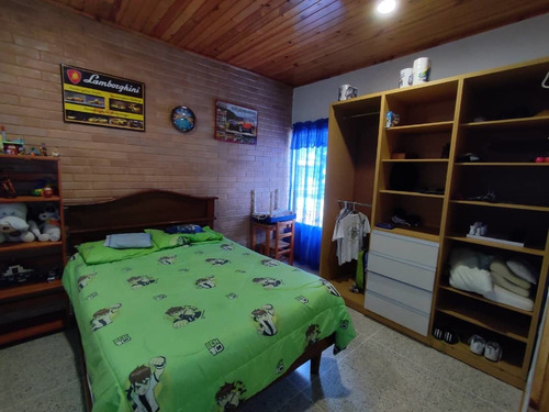 Imagen 7 de 14 de En Venta Lindo Townhouse En El Piñal El Limón, 04128676886