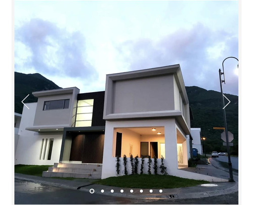 Casa En Venta En Laderas Caranday