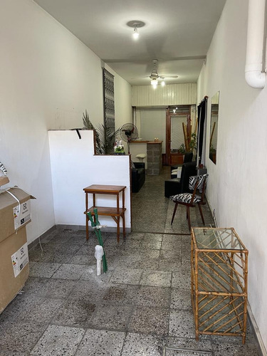 Oportunidad - Venta Casa 3 Ambientes Con Patio Y Cochera Grande - 190 M2 - Parrilla Y Quincho - Listo Para Mudarte- Villa Dominico, Avellaneda, Buenos Aires.