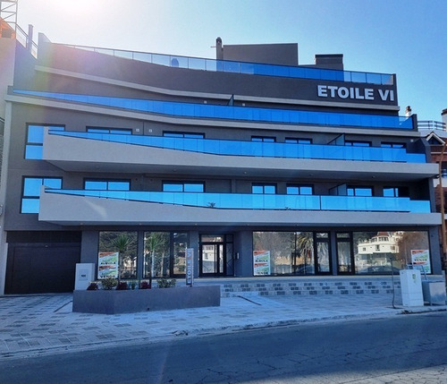 Edificio Etoile Vi - Villa Carlos Paz, Unidades De Categoría, A Mts De La Peatonal, Sobre Costanera.