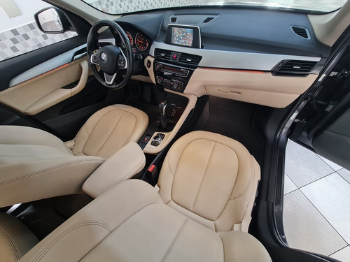 Imagem 9 de 15 de Bmw X1 2.0 Turbo Active Flex 2018 Cinza Interior Caramelo