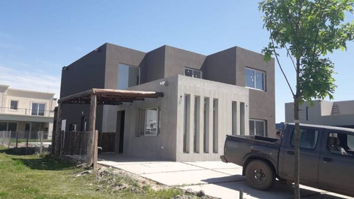 Imagen 2 de 11 de Casa En Venta Ubicado En Castaños, Nordelta