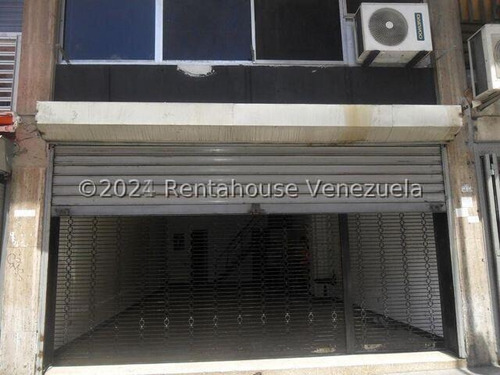 Alquilo  Local  Comercial A Pie De Calle,  Chacao  !!!!  Posee 127 Mts Con Gran Potencial Por Su Ubicación De Gran Flujo Peatonal Ideal Para Todo Tipo De Comercio , Contáctame.!!!!!!