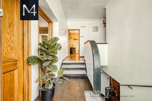 Casa En Venta De 4 Dorm. En Ñuñoa