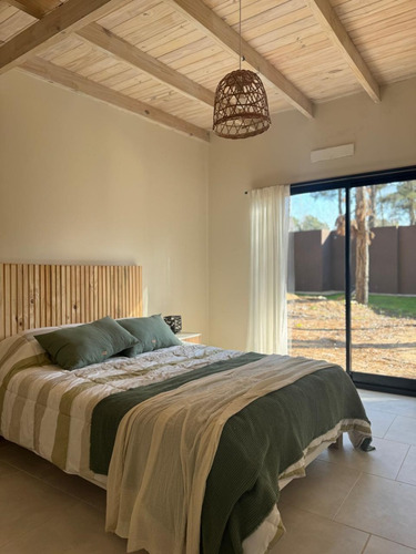 Casa En Venta 4 Ambientes, A Estrenar - Villa Robles - Pinamar