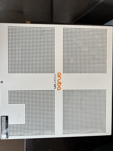 Switch Hpe Aruba Jl681a (Usado)