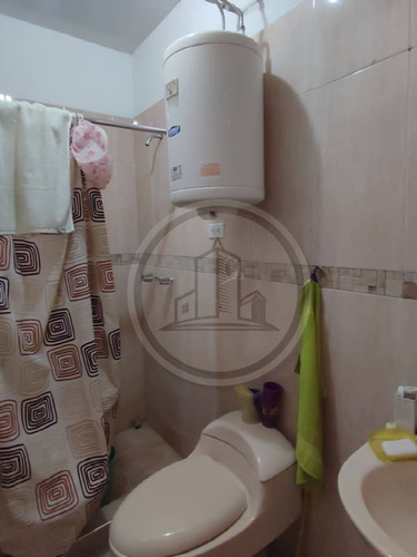 En Venta Casa Con Amplia Estructura Ubicada En La Parroquia Casanova Godoy, Sector Barrio Lourdes 03js