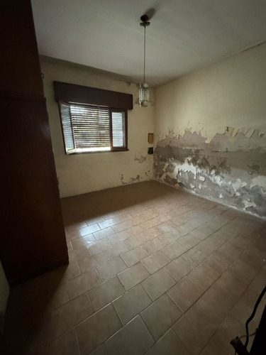 Casa + Depto.+ Local +galpón. Lote 14 X 22 Lanús O. Invers
