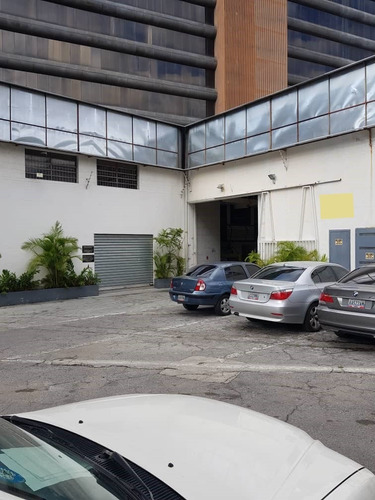 Galpón En Venta Boleita Sur 2000m2