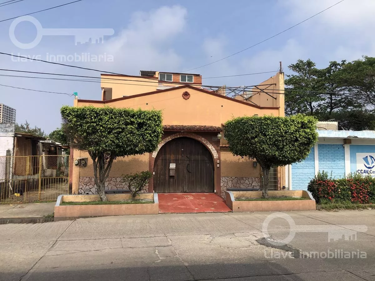 Casa En Venta, Col. Puerto México, Coatzacoalcos, Ver.