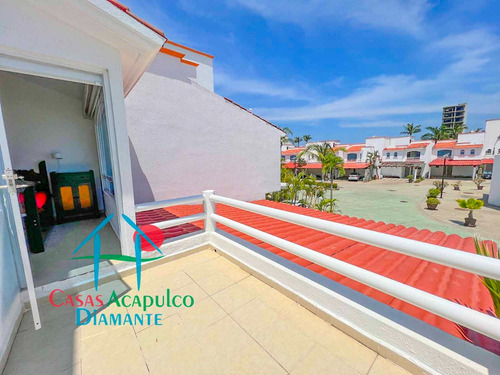 Cad Villas Playa Diamante 81. Terraza Con Jardín Y Acceso Directo A La Alberca Del Condominio