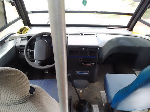 Imagen 5 de 14 de Camioneta Iveco Daily 59-12 Pasajeros