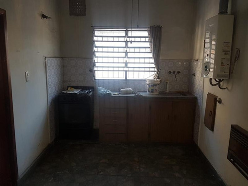 Imagen 3 de 8 de Casa - Lanús Oeste