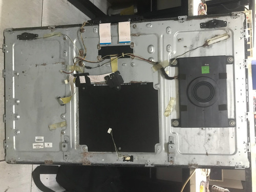 Imagem 3 de 8 de Tv Philips 40pfl5606d/78 + Placa Principal + Base Tela Ruim