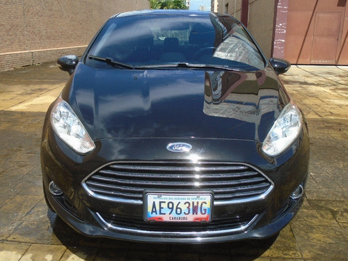 Imagen 2 de 15 de Ford Fiesta Titanium - Automática