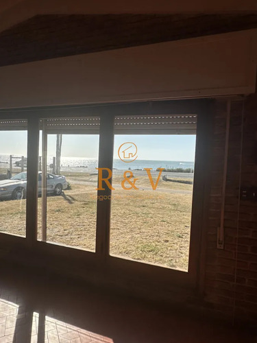 En Venta Frente De La Playa, Piriápolis