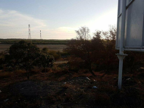 Imagen 3 de 12 de Terreno En Venta La Sirena A Pie De Carretera