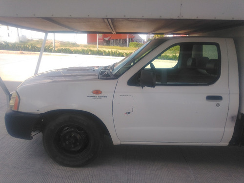 Imagen 6 de 14 de Nissan Np300 2.5 Tdi Pick-up Ac 4x4 Mt