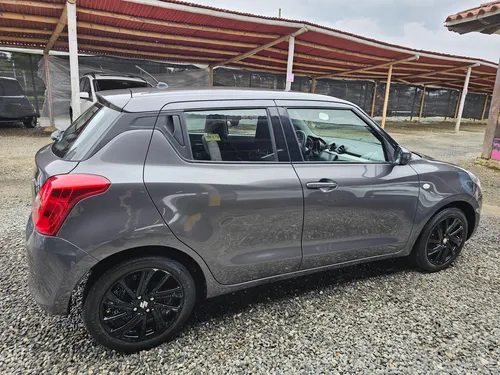 Suzuki Swift Hybrid Modelo 2022, Único Dueño.