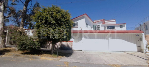 Casa En Venta En Ciudad Satélite, Naucalpan, Estado De México