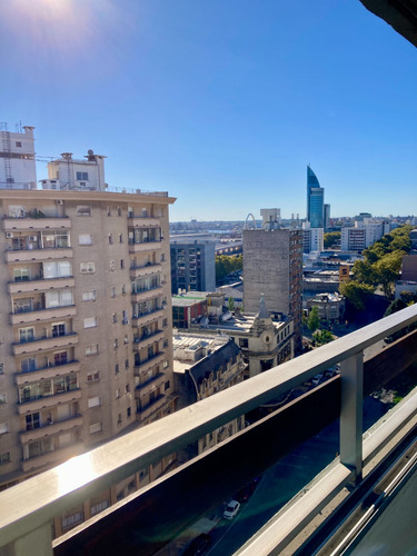 Se Vende Apartamento De 3 Dormitorios Con Balcón En El Centro