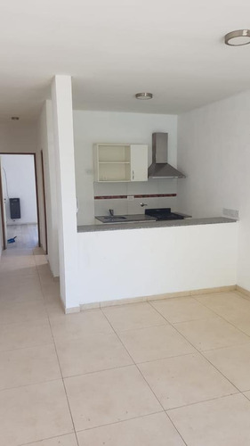 Imagen 4 de 9 de Departamento - Castelar Norte