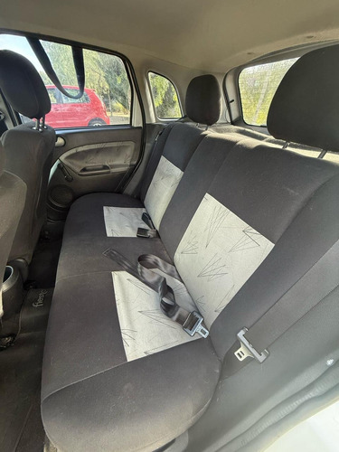Ford Fiesta 1.6 Ambiente Plus