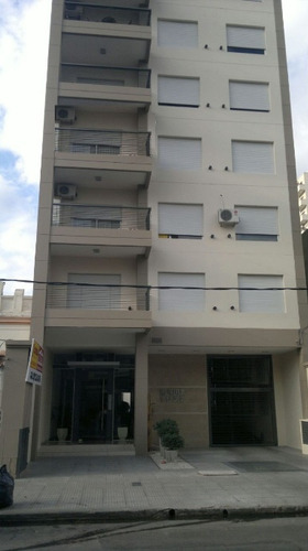 Departamento En Alquiler En Lanus Este