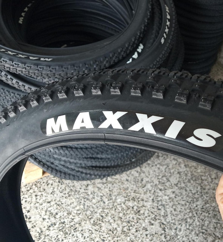 Imagen 5 de 8 de 2 Llantas Maxxis Crossmark I I 29*2.25 / Talón Convencional.
