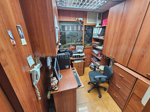 Km Comercial En Alquiler En Catia, Distrito Metropolitano