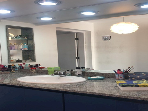 Imagem 4 de 30 de Chacara Cond. Jd. Mediterrâneo - 4 Suites, Reformada! - 1786
