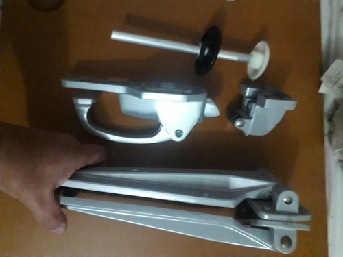 Juego De Cierre Y Bisagra Para Puerta Cava Camión