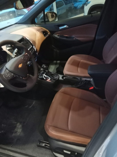 Imagen 6 de 10 de Chevrolet Cruze 5p Premier 2022 Ma