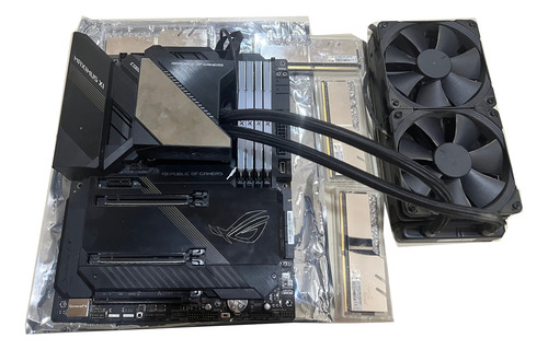 Combo Motherboard Asus Rog X Code Z390, 9900k, 4200 Mhz Ddr4 Negro (Usado)