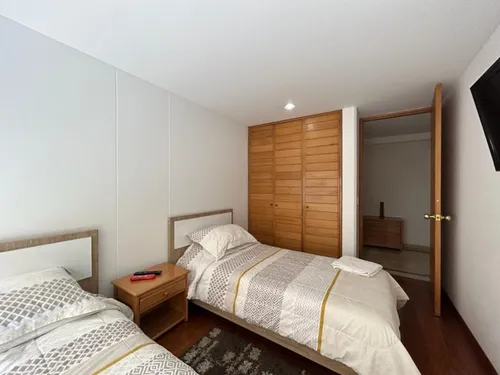 Apartamento En Venta En Chicó Navarra. Cod V11989