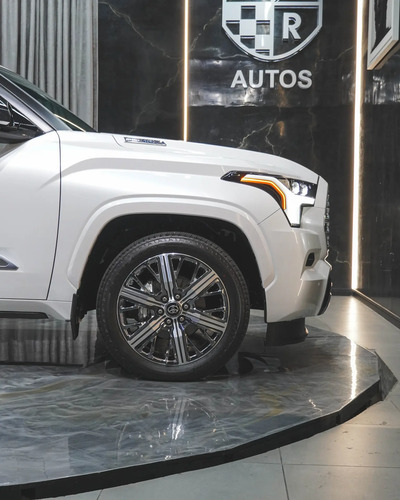 Toyota Sequoia Capstone 2026