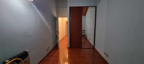 En Venta En Altos De Podesta Barrio Cerrado De 5 Ambientes 2 Baños Garage Dos Autos Fondo. Venta Inmediata F: 9511