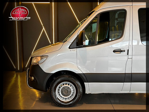 Mercedes-Benz Sprinter Passageiro 16 Lugares