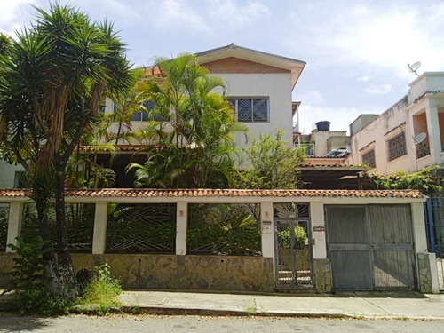 Casa En Venta - Urb. Las Acacias