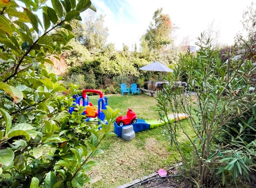 Unico Con Jardin Propio A Pasos Del Portal, Impecable, 2 Est