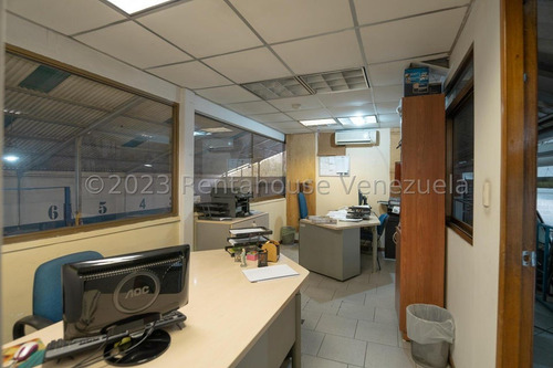 Galpon En Terreno De 3.126 M2 En Venta Chacao I