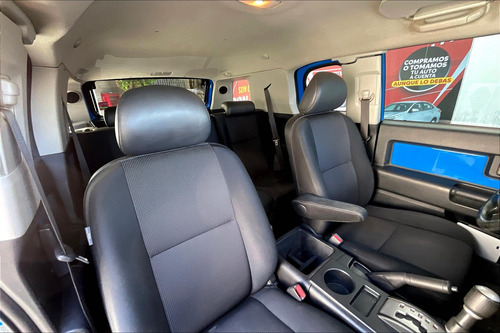 Toyota Fj Cruiser 3p Premium Aa Ee Ra Abs 4x4 At