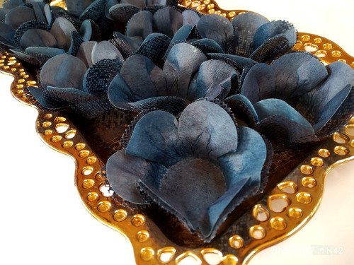 Imagem 4 de 9 de 100 Forminha P Doces Modelo Flor Dupla Tela Escócia E Tecido