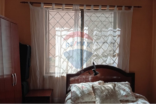 Imponente Casa En El Corazón De Ñuñoa