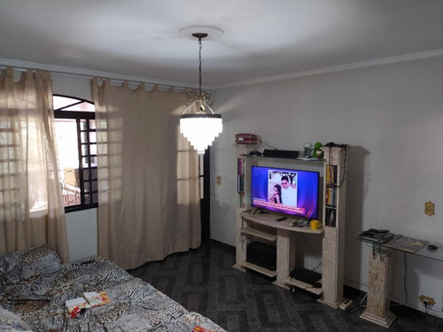 Imagem 4 de 15 de Sobrado Para Venda Por R$800.000,00 Com 250m², 3 Dormitórios, 2 Vagas E 4 Banheiros - Itaquera, São Paulo / Sp - Bdi35613