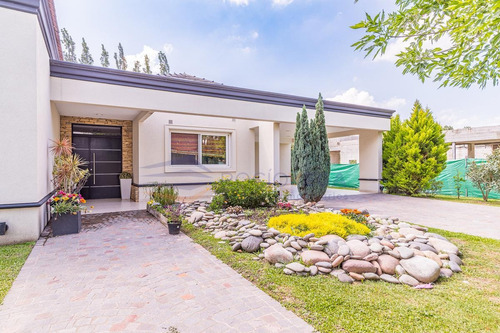 Imagen 3 de 30 de Hermosa Casa En Venta En Country Terravista