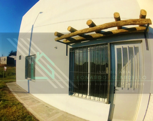 Local Comercial + Apartamento De 1 Dormitorio