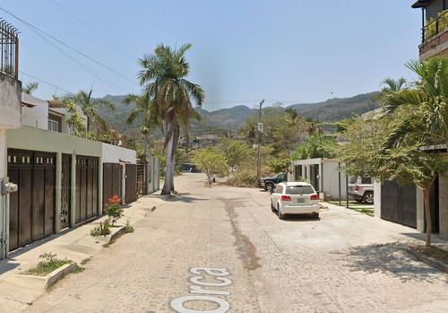 Gran Remate, Casa En Col. Delfines, Pto. Vallarta, Jal.