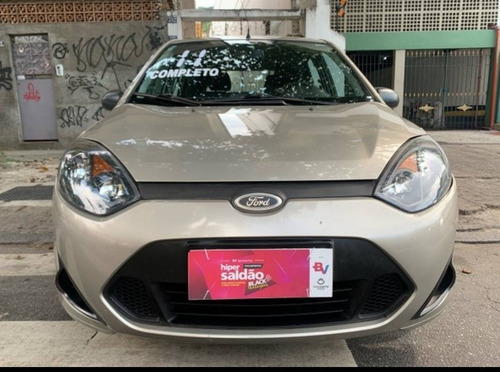 Imagem 3 de 12 de Ford Fiesta 1.6 Mpi Class Hatch 8v Flex 4p Manual